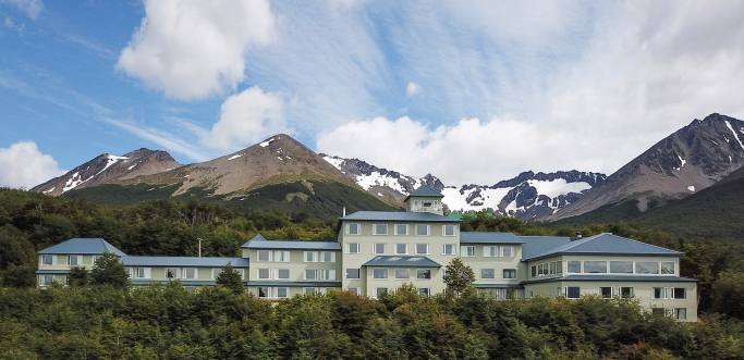 LOS ACEBOS USHUAIA HOTEL 4*