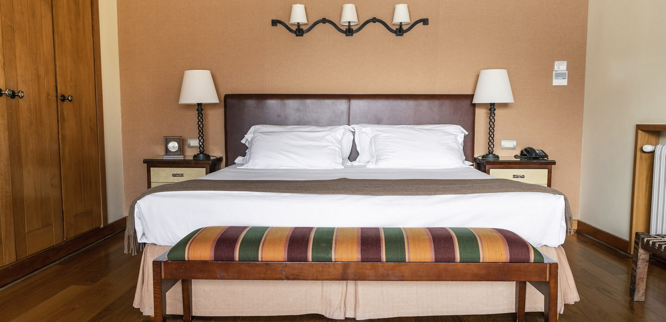 Deluxe Moreno Lake Suite King