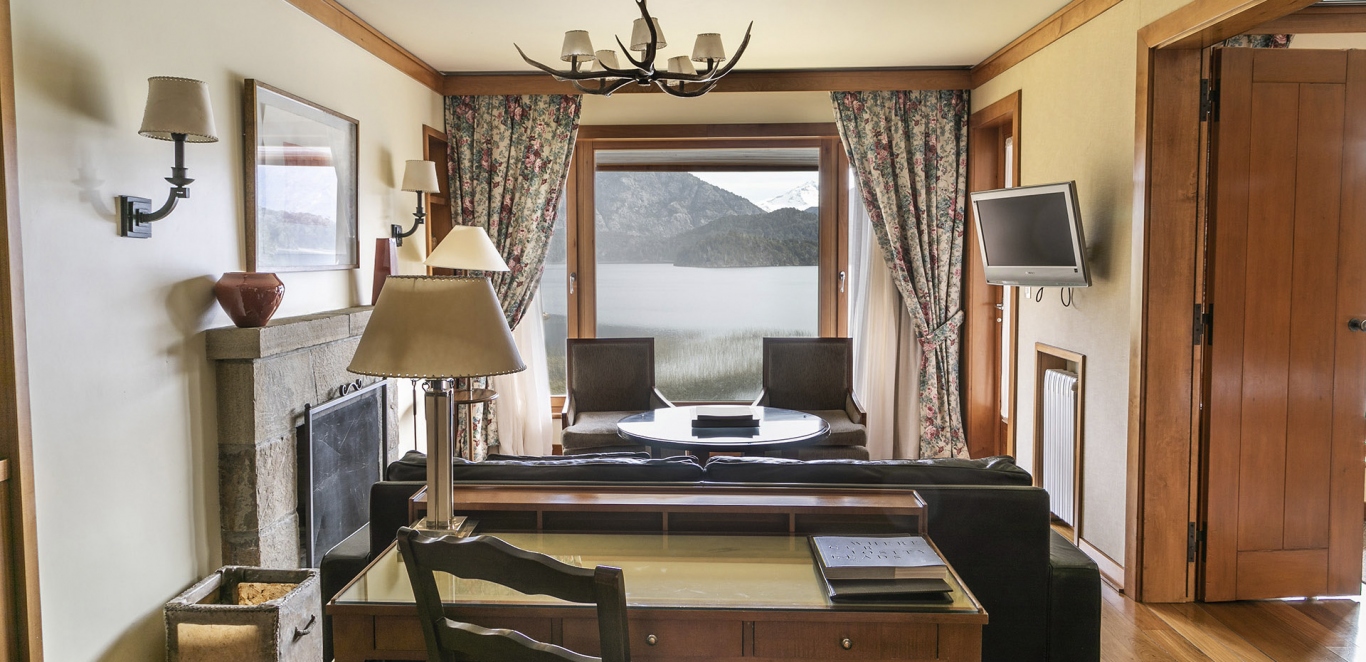 Deluxe Moreno Lake Suite King