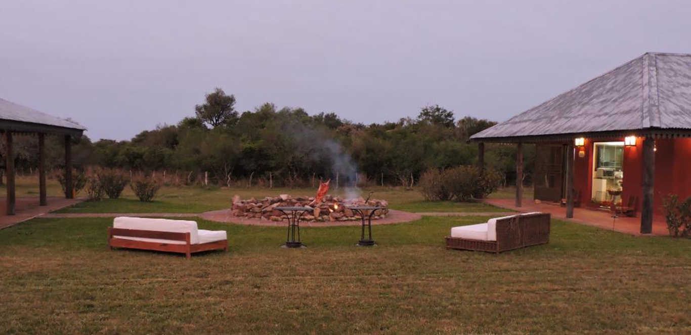 Irupe Lodge - Esteros del Ibera - Fogon